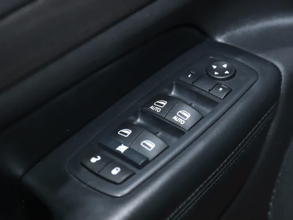 used 2016 Jeep Grand Cherokee car, priced at $14,467