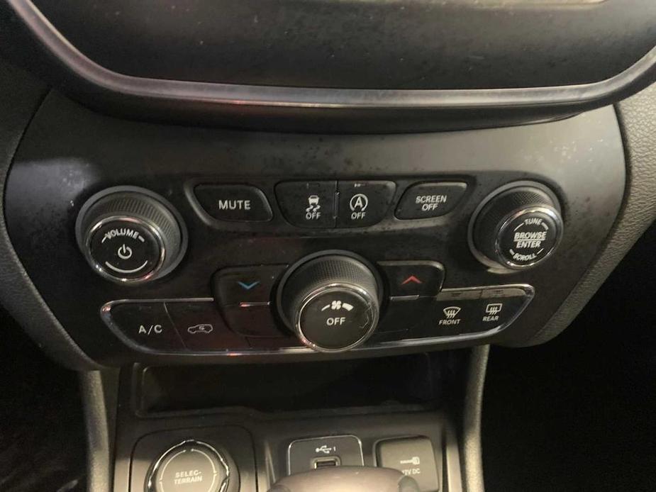 used 2019 Jeep Cherokee car, priced at $19,987