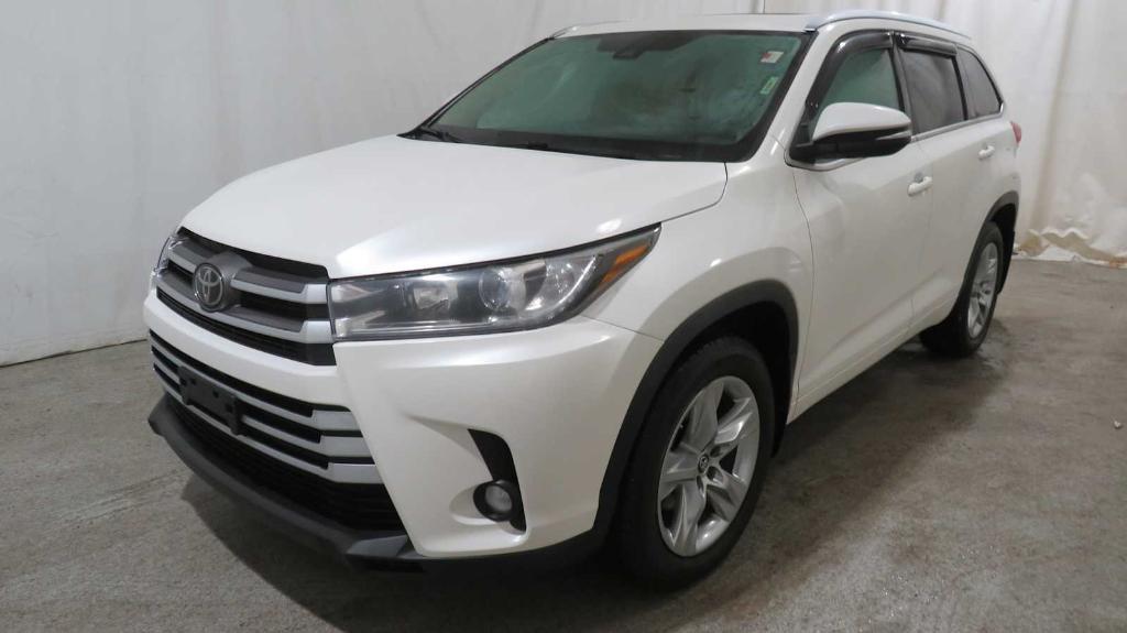 used 2019 Toyota Highlander car, priced at $31,901