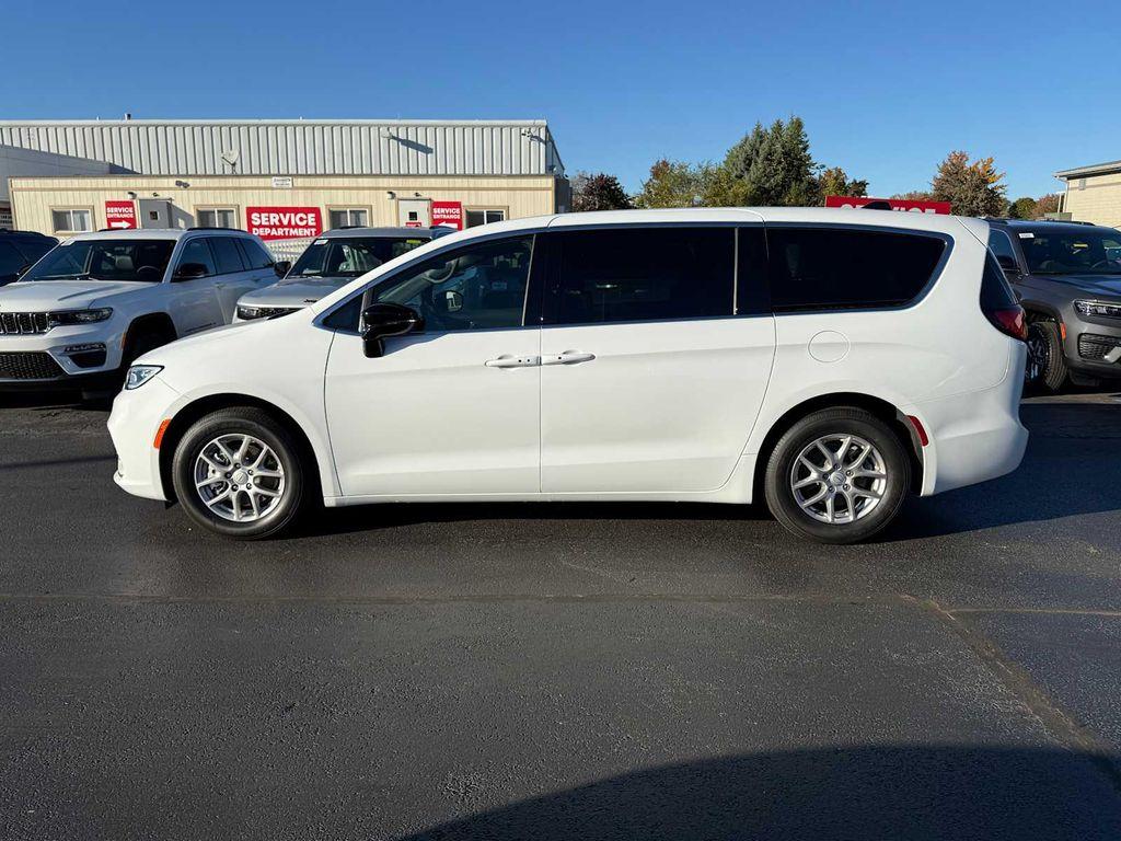new 2026 Chrysler Pacifica car, priced at $42,273