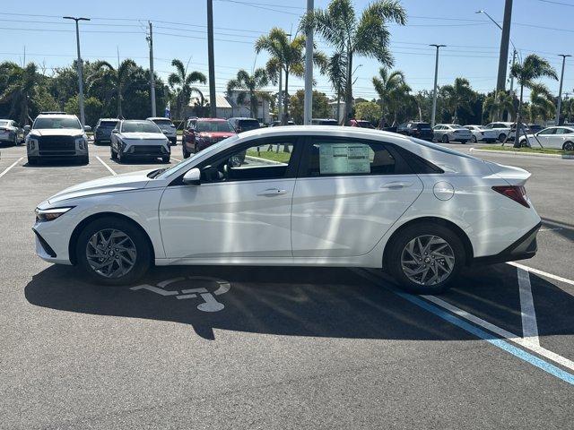 new 2025 Hyundai ELANTRA HEV car, priced at $27,560