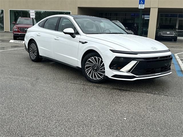 new 2025 Hyundai Sonata Hybrid car, priced at $38,771