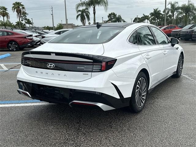 new 2025 Hyundai Sonata Hybrid car, priced at $38,771