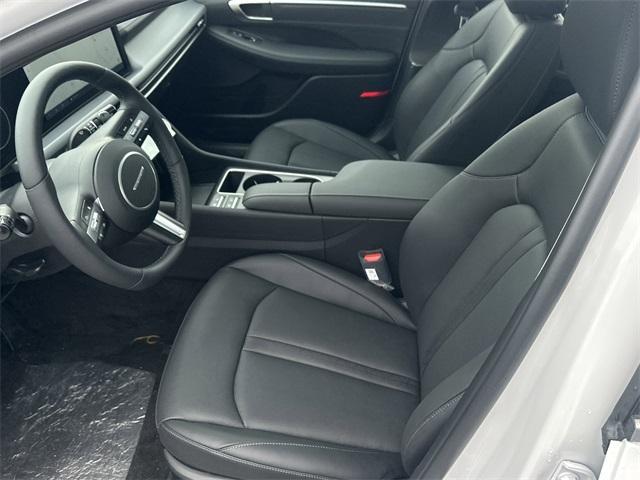 new 2025 Hyundai Sonata Hybrid car, priced at $38,771