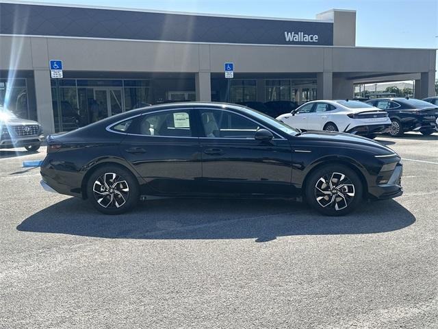new 2025 Hyundai Sonata car, priced at $28,500