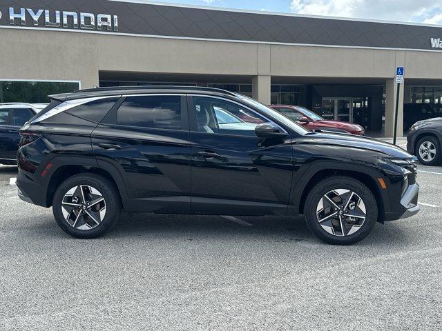 new 2025 Hyundai TUCSON Hybrid car, priced at $37,165
