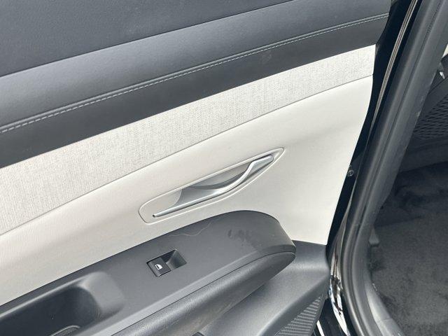 new 2025 Hyundai TUCSON Hybrid car, priced at $37,165