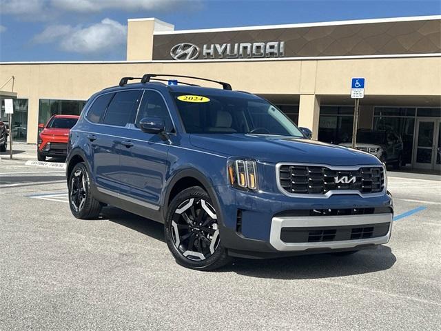 used 2024 Kia Telluride car, priced at $35,505