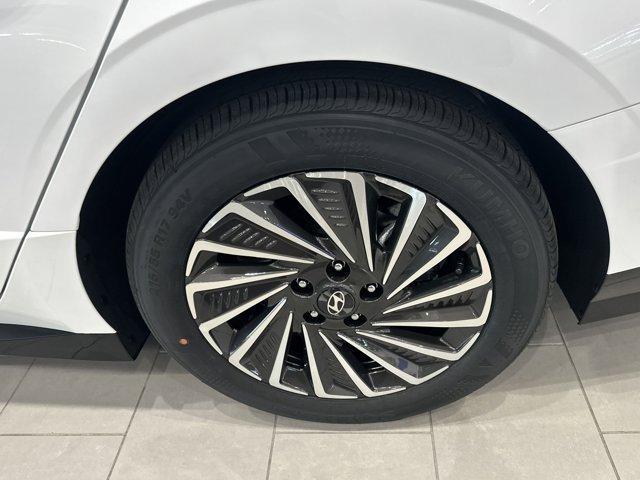 new 2025 Hyundai Sonata Hybrid car, priced at $39,980