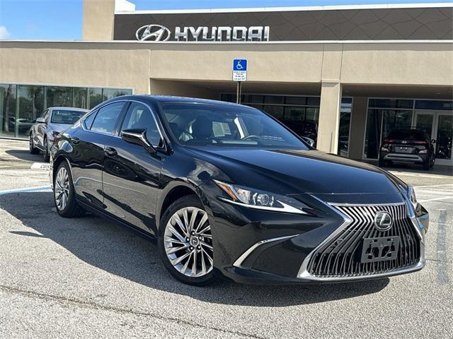 used 2019 Lexus ES 350 car, priced at $27,554