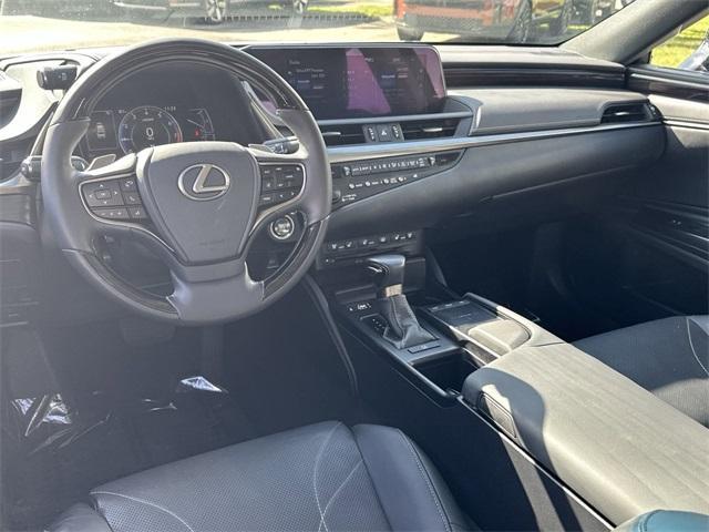 used 2019 Lexus ES 350 car, priced at $27,554