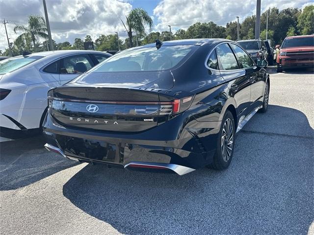 new 2025 Hyundai Sonata Hybrid car, priced at $39,160