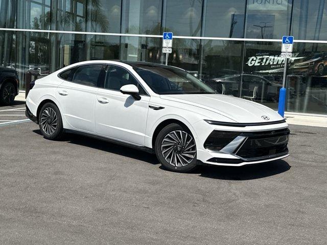 new 2025 Hyundai Sonata Hybrid car, priced at $38,767