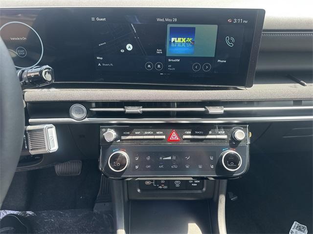 new 2025 Hyundai Tucson car, priced at $39,633