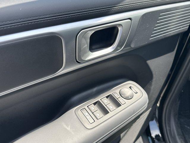 new 2025 Hyundai SANTA FE HEV car, priced at $40,176