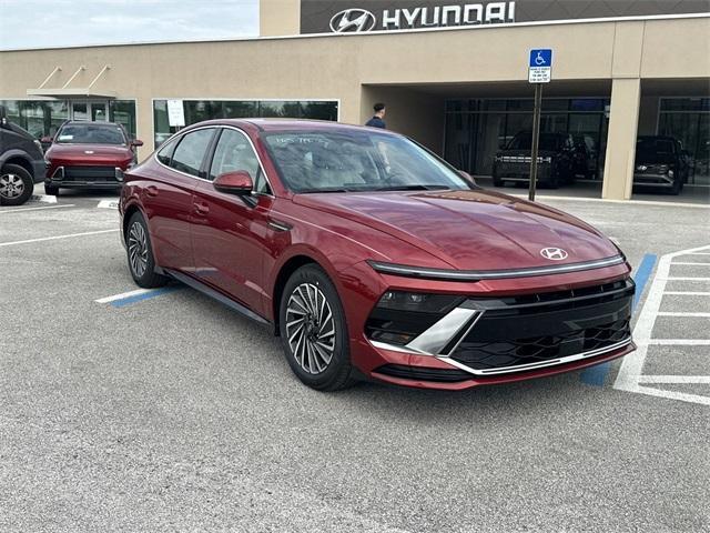 new 2025 Hyundai Sonata Hybrid car, priced at $33,415