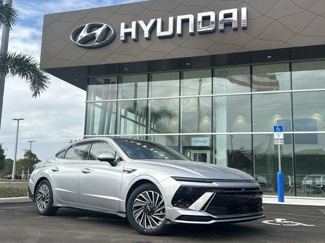 new 2025 Hyundai Sonata Hybrid car, priced at $39,353