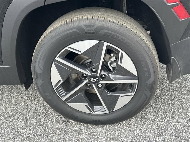 new 2025 Hyundai TUCSON Hybrid car, priced at $37,253
