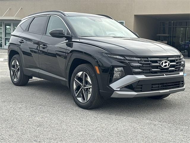new 2025 Hyundai TUCSON Hybrid car, priced at $37,253