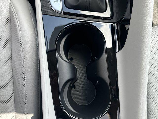 new 2025 Hyundai Elantra car, priced at $27,594