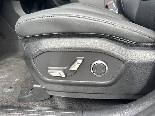 new 2025 Hyundai Santa Fe car, priced at $41,907