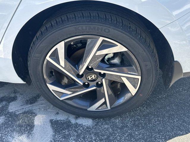 new 2025 Hyundai Elantra car, priced at $23,230