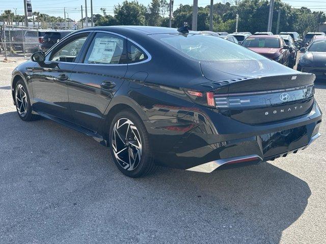 new 2024 Hyundai Sonata car, priced at $28,215