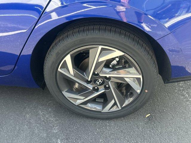 new 2025 Hyundai Elantra car, priced at $27,259