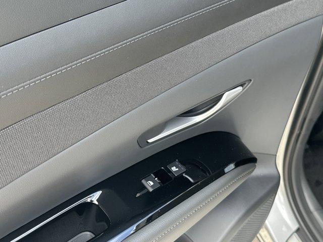 new 2025 Hyundai TUCSON Hybrid car, priced at $42,316