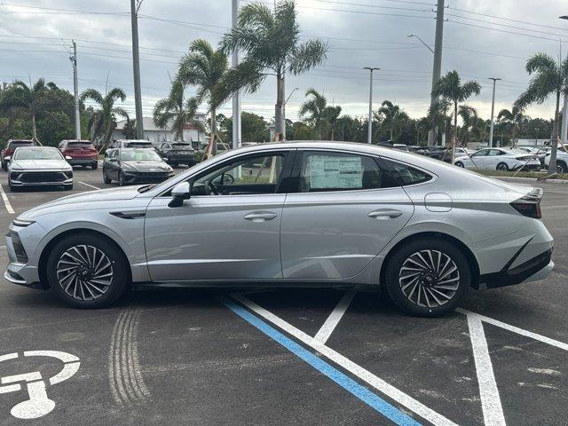 new 2025 Hyundai Sonata Hybrid car, priced at $39,105