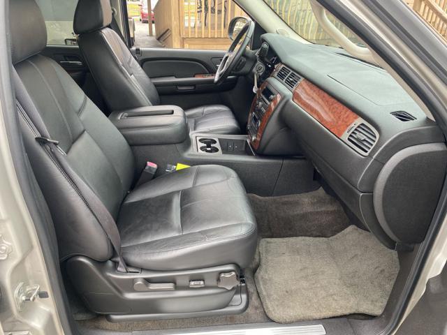 used 2008 Chevrolet Suburban car, priced at $14,995