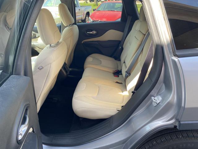 used 2016 Jeep Cherokee car, priced at $10,995