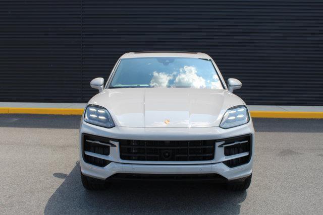 new 2025 Porsche Cayenne car, priced at $129,005