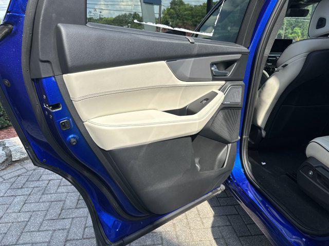 new 2025 Acura MDX car, priced at $70,250