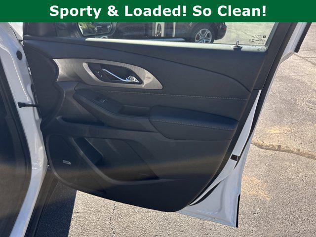 used 2022 Chevrolet Traverse car, priced at $29,991