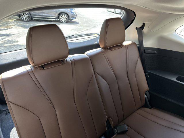 used 2022 Acura MDX car, priced at $44,491