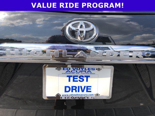 used 2013 Toyota Highlander car, priced at $9,987
