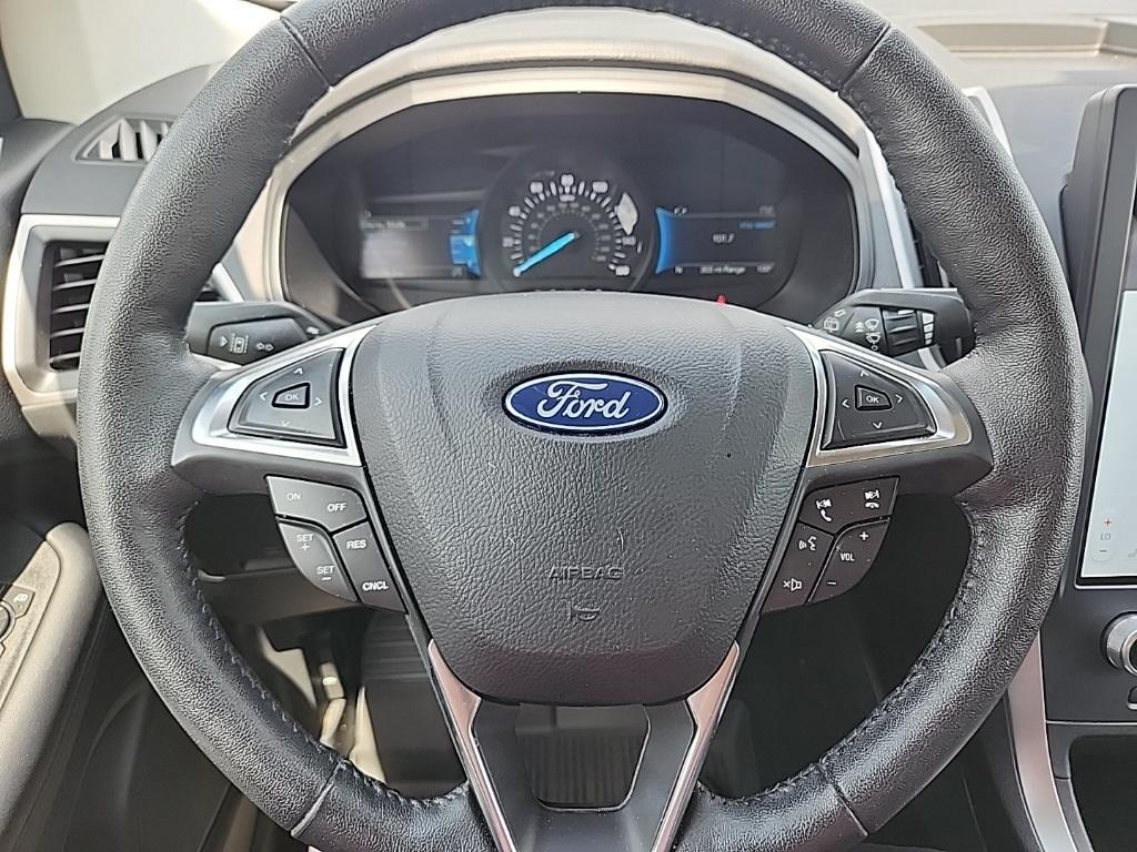 used 2022 Ford Edge car, priced at $25,000