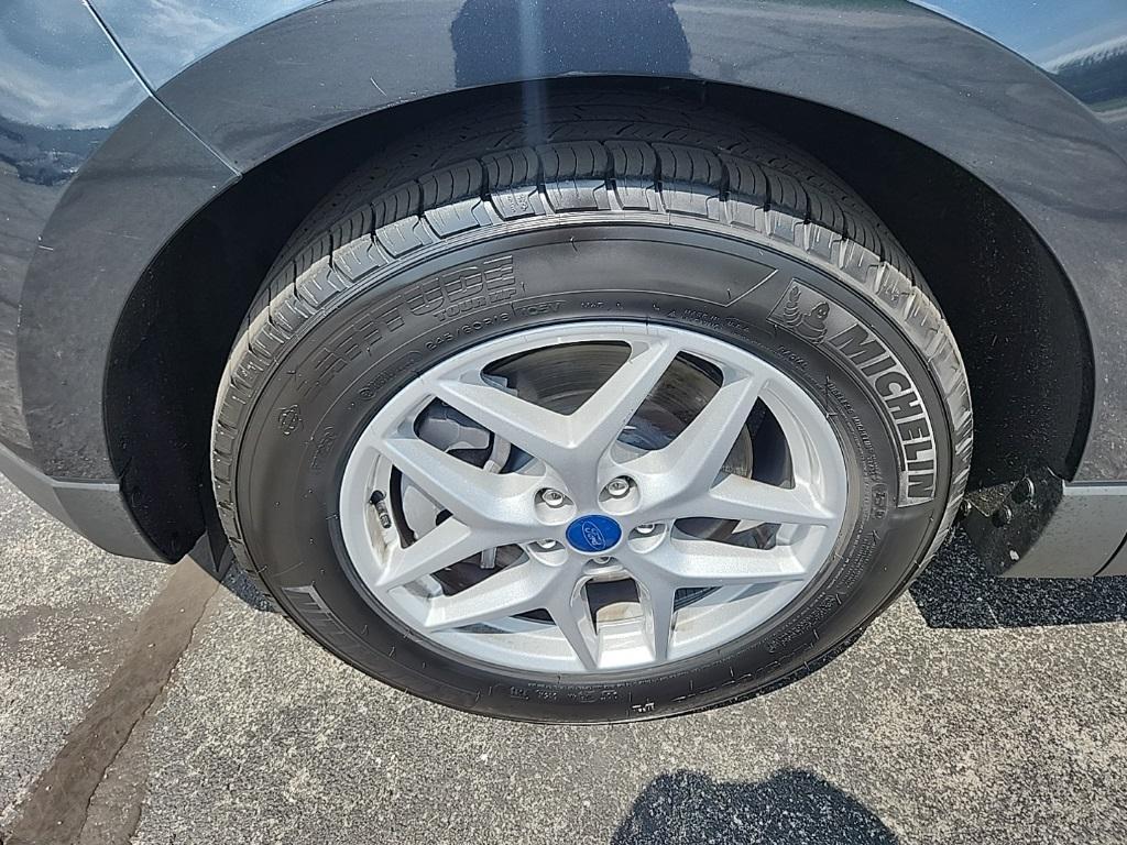 used 2022 Ford Edge car, priced at $25,000