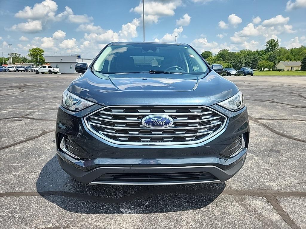 used 2022 Ford Edge car, priced at $25,000