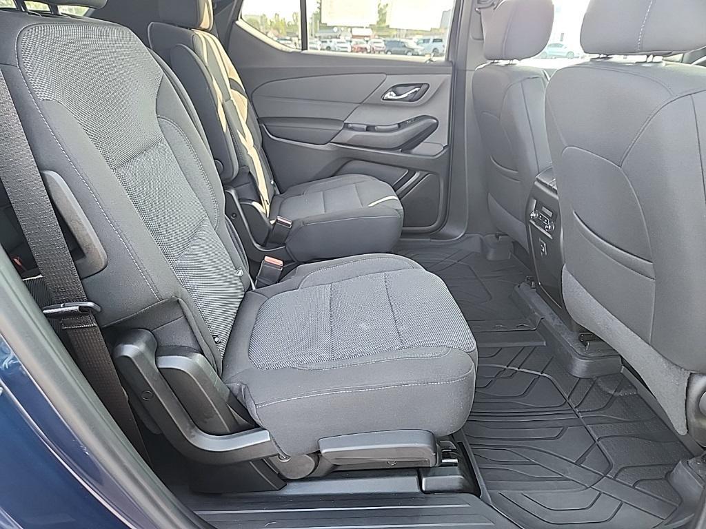 used 2023 Chevrolet Traverse car, priced at $27,995