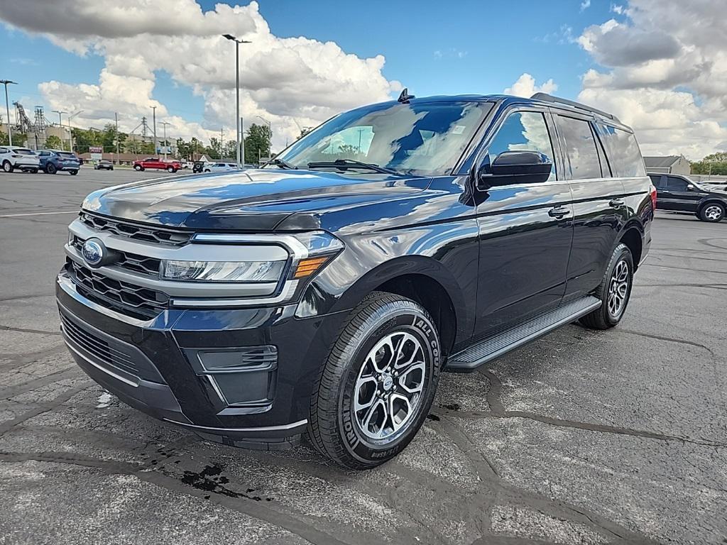 used 2024 Ford Expedition car, priced at $40,664