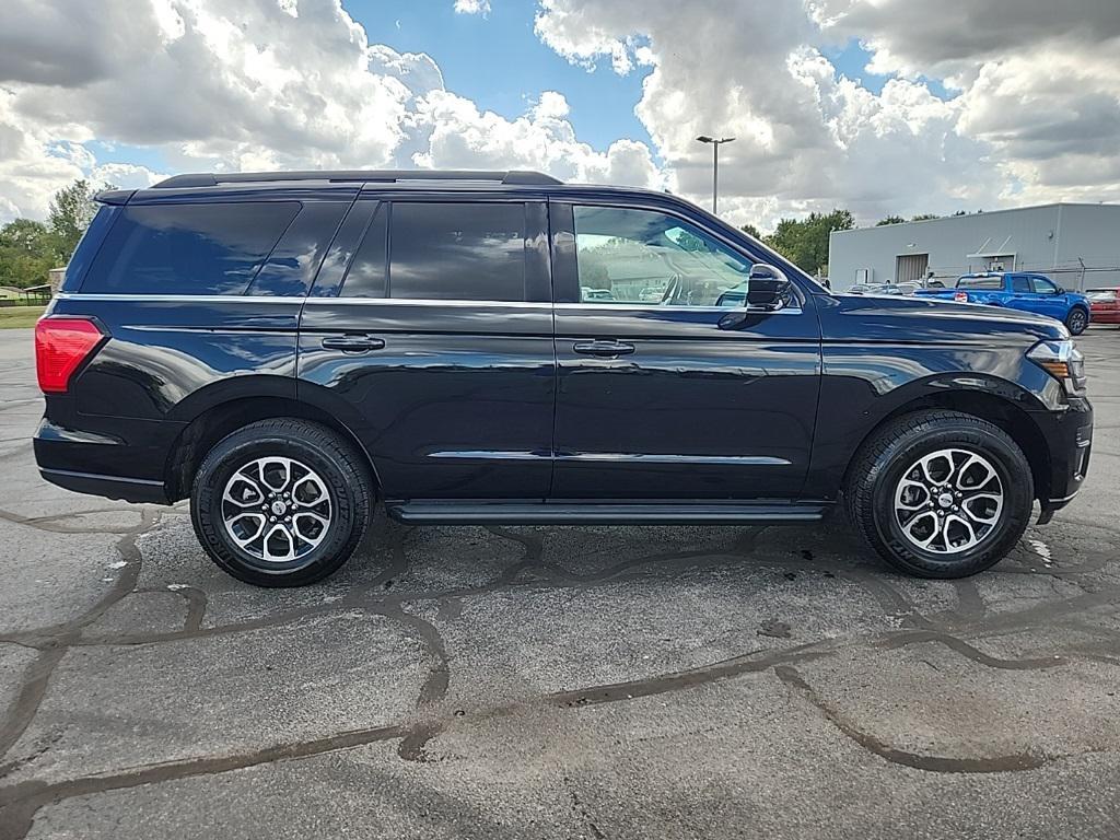 used 2024 Ford Expedition car, priced at $40,664
