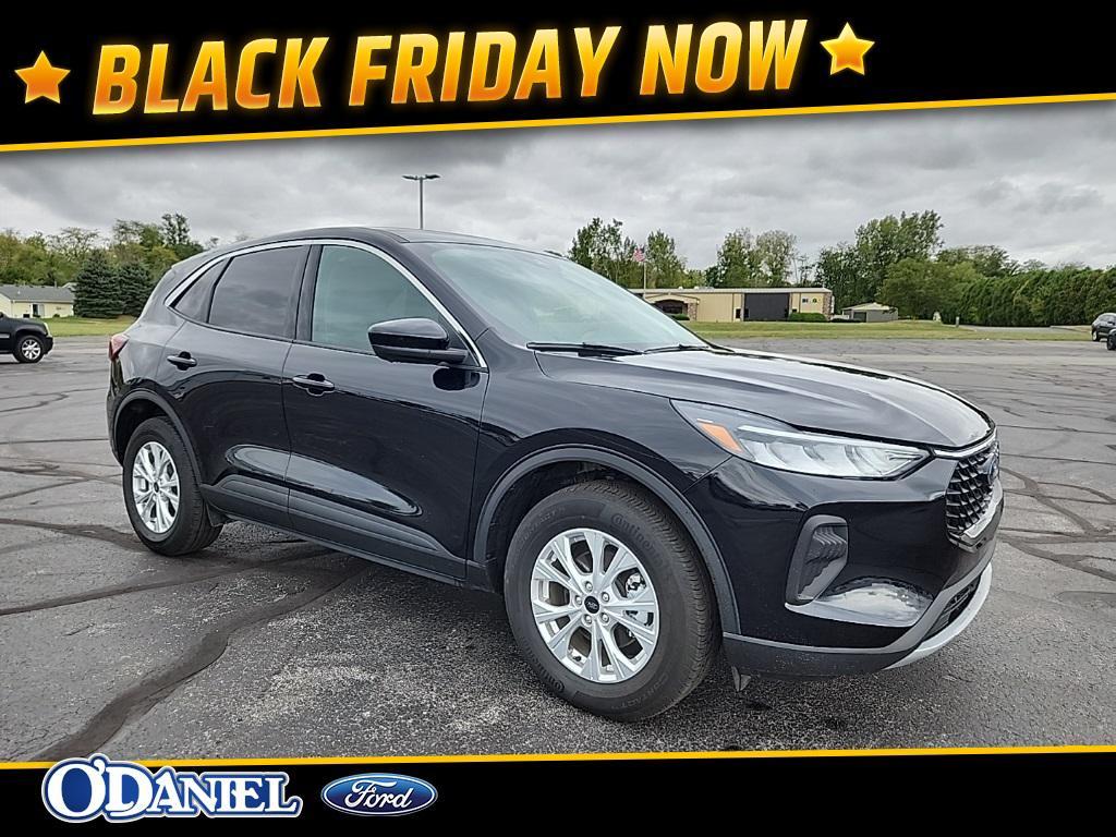 used 2023 Ford Escape car, priced at $24,000