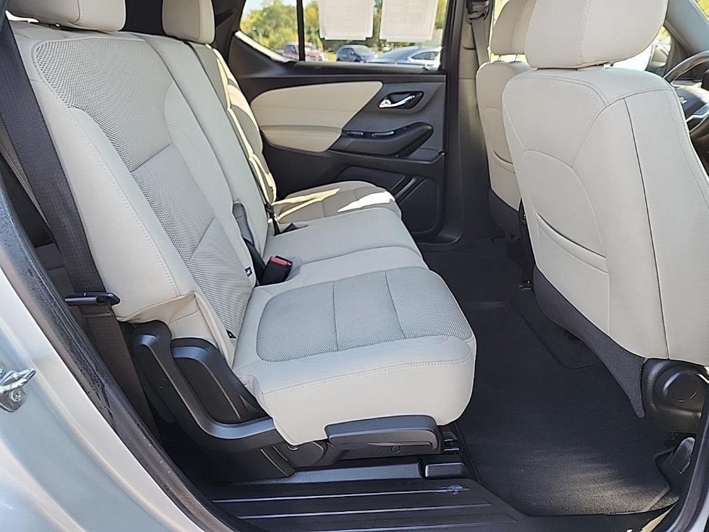 used 2022 Chevrolet Traverse car, priced at $26,248