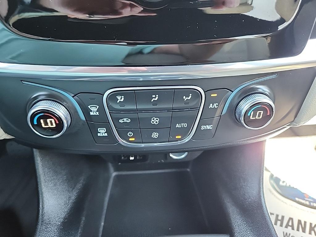 used 2022 Chevrolet Traverse car, priced at $26,248