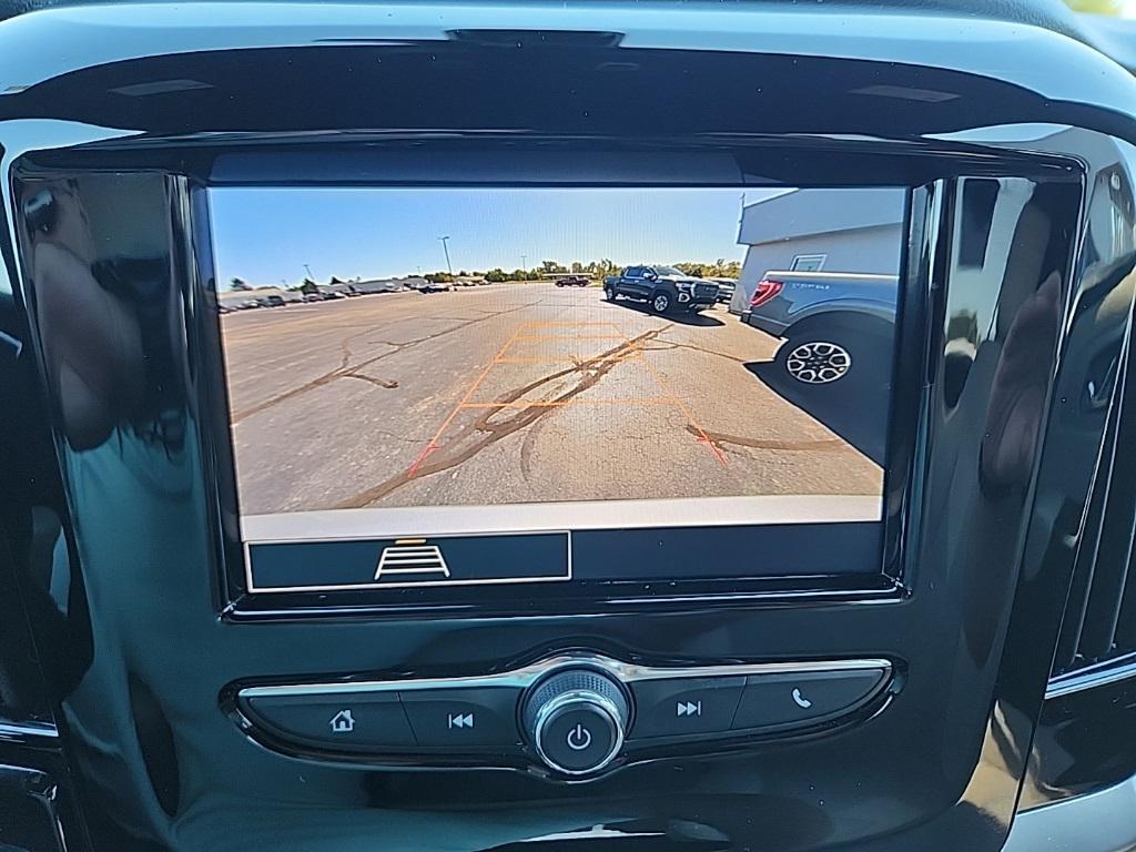 used 2022 Chevrolet Traverse car, priced at $26,248