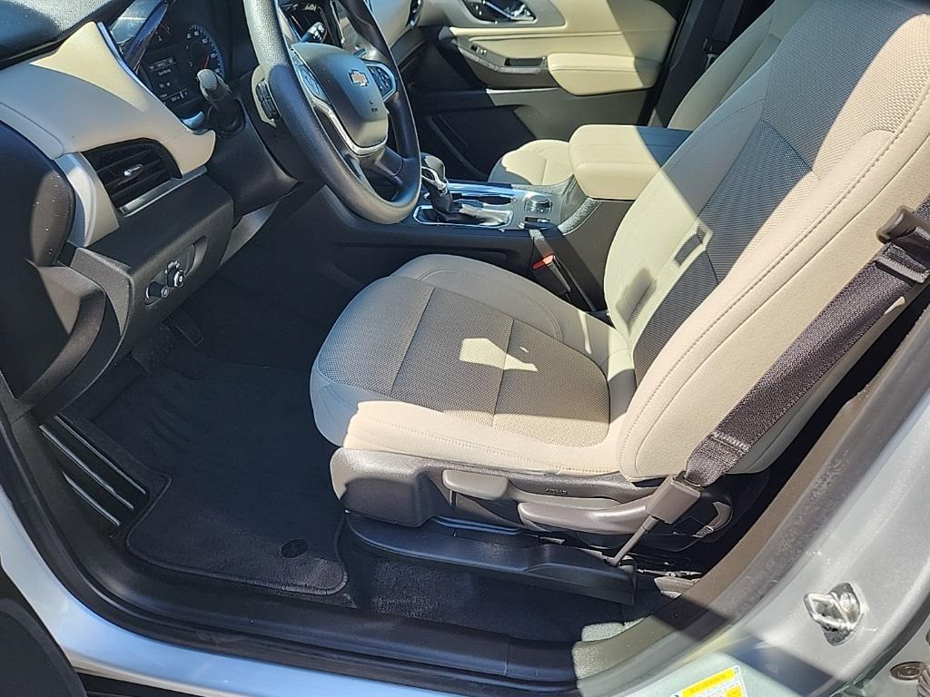 used 2022 Chevrolet Traverse car, priced at $26,248