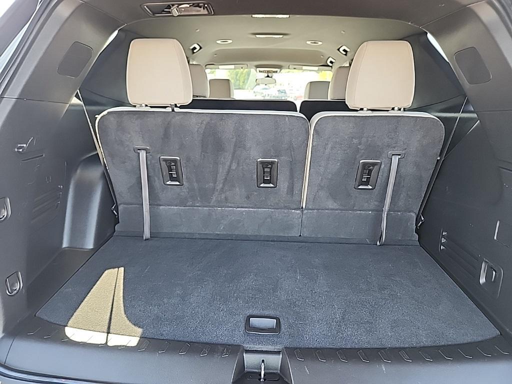 used 2022 Chevrolet Traverse car, priced at $26,248