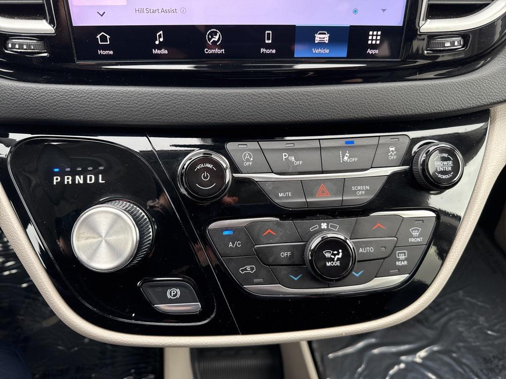 used 2024 Chrysler Pacifica car, priced at $28,000